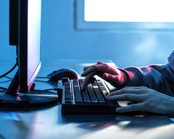 I’ve been unemployed for four years. But I do have an important job – to act as a warning to others | Antimony Deor