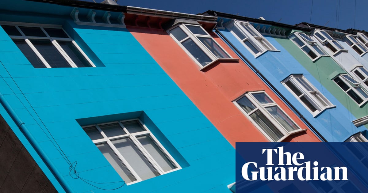 ‘Geopolitical uncertainties’ amid Iran war could slow fall in mortgage rates, says Halifax