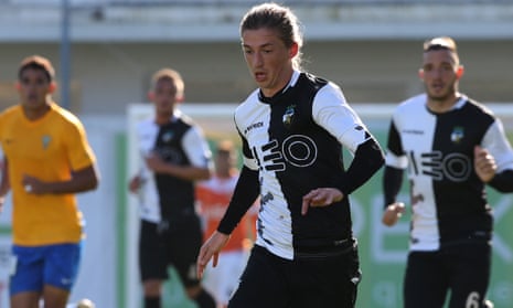Ryan Gauld in action last December for Farense, who were on course for promotion to Portugal’s top flight when the season was halted.