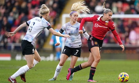 Alessia Russo on the ball for Manchester United