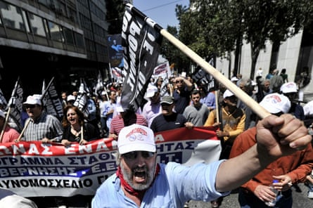 A large crowd of protesters.