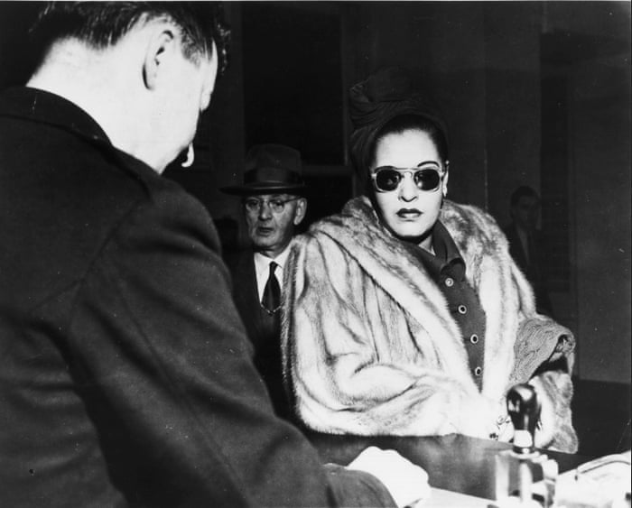 God bless the style: how Billie Holiday made glamour revolutionary | Fashion | The Guardian God bless the style: how Billie Holiday made glamour revolutionary | Fashion | The Guardian