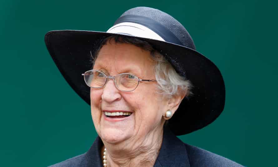 Elspeth Howe served on the Equal Opportunities Commission, was a magistrate and worked on a number of bodies dealing with legal aid.