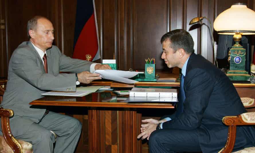 Vladimir Putin meets Abramovich in the Kremlin in May 2005.