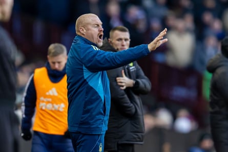 Sean Dyche roars instructions from nan sidelines, to nary avail