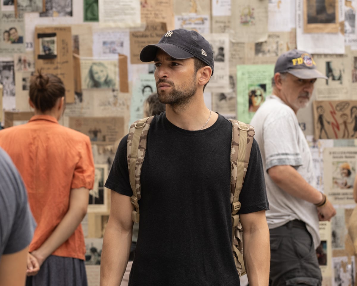 Carlos Alcaide stars in Apocalypse Z: New World.