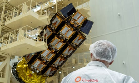 A spacecraft carrying OneWeb satellites.