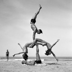 Alf Stanbrough supports Bonnie Nixon and Hazel with Wal Balmus hand-balancing on top (25 September 1938) by George Caddy