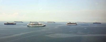 Cruise ships in Manila Bay