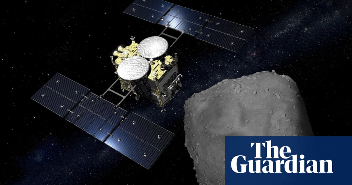 Specks of dust that a Japanese space probe retrieved from an asteroid about 186 million miles (300m kilometres) from Earth have revealed a surprising 