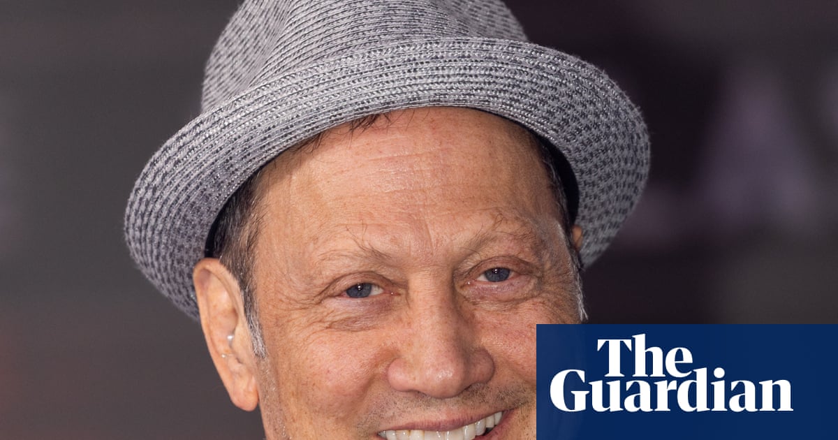 Rob Schneider calls on US to restore military draft