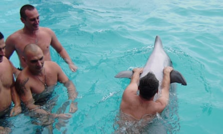 Soldiers testing the dolphin therapy programme