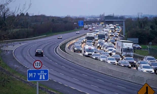 Congestion sur l'autoroute M7 près de Nass, dans le comté de Kildare