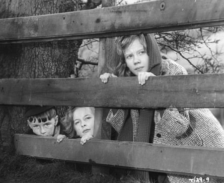 Alan Barnes, Diane Poole and Hayley Mills in Whistle Down the Wind.