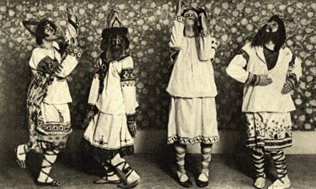La production originale des Ballets russes du Sacre du printemps, 1913.
