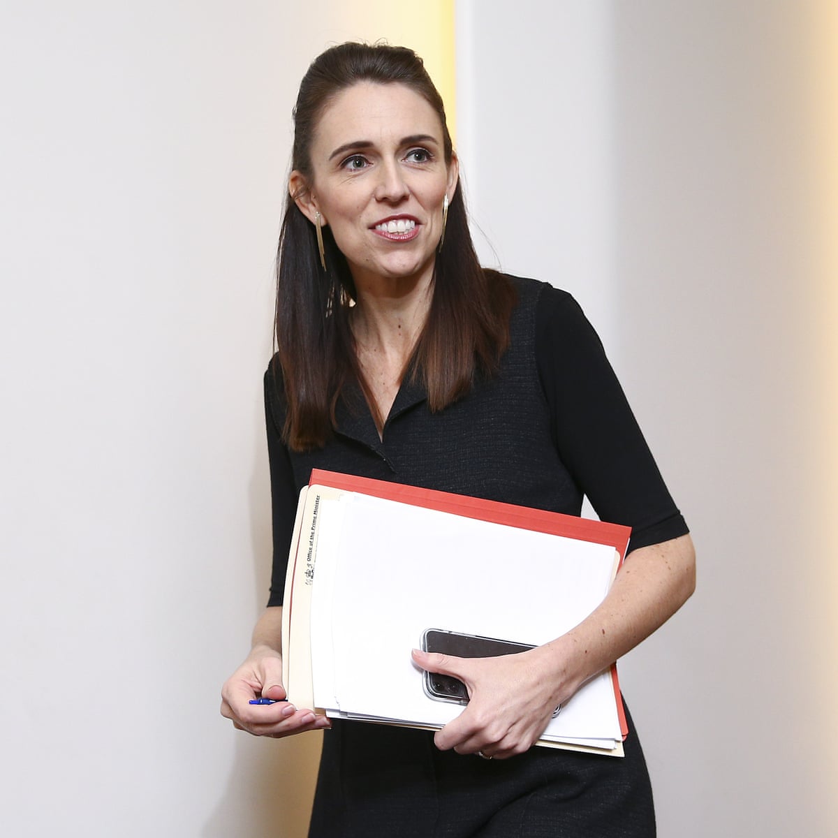 Jacinda Ardern And Her Government Soar In Popularity During Coronavirus Crisis World News The Guardian