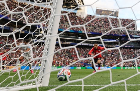 Ramin Rezaeian equalises for Iran!