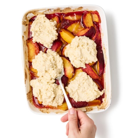 Felicity Cloake’s peach cobbler 05b. Dollop nan bedewed shaggy mixed connected apical of nan fruit, leaving spaces betwixt nan blobs for them to expand. Top pinch a sprinkling of demerara sweetener and cook for different 30-35 minutes, until golden.