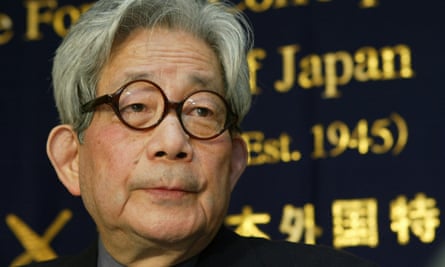 Kenzaburō Ōe, a well known anti-nuclear and anti-war spokesman, at a press conference at the Foreign Correspondent’s Club of Japan in Tokyo, 2004.