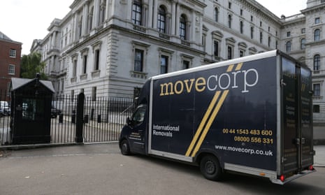 Removal van at Downing Street, July 2016