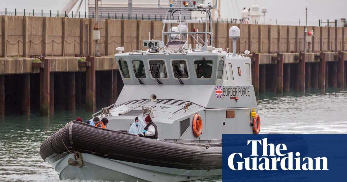 UK Border Force could strike over Channel refugee ‘pushback’ plan