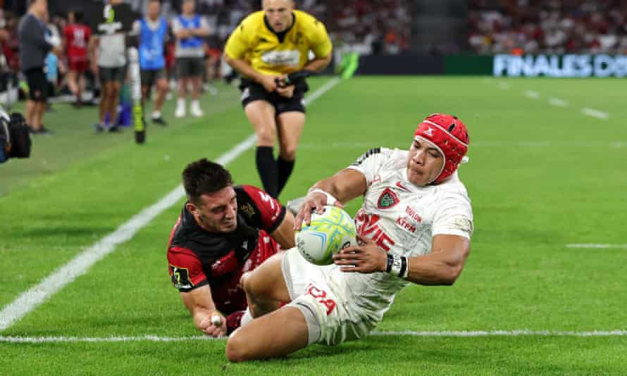 Cheslin Kolbe wins comfort match for Toulon