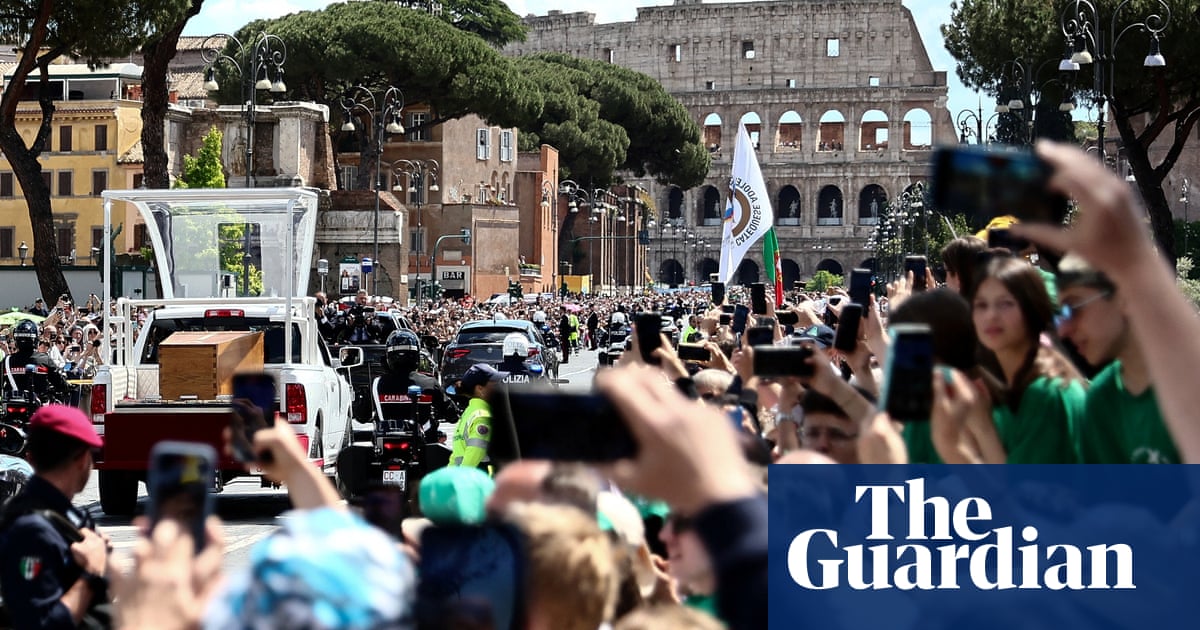 Grazie Francesco': silence gives way to cheers and applause for pope of the people'