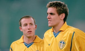 Lee Bowyer (izquierda) y Jonathan Woodgate en diciembre de 2000, jugando para Leeds en una victoria de la Liga de Campeones en Lazio.