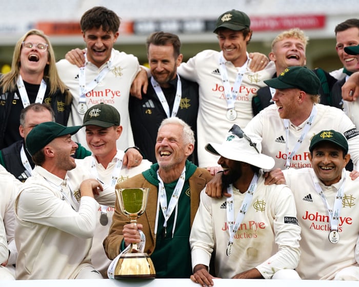 Nottinghamshire lift trophy after win, Hampshire v Surrey and more: county cricket – live