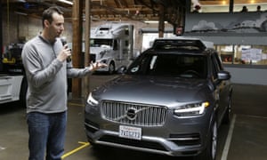 Anthony Levandowski, San Francisco'daki şoförsüz arabalarından biriyle Uber'in kendi kendine sürüş programının eski başkanı.