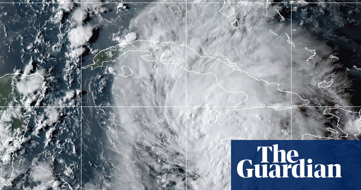Gulf coast braces for potential hurricane as Ida barrels towards US