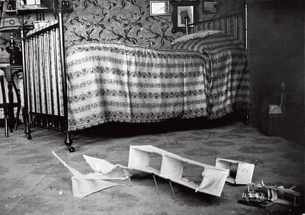 Lartigue’s bedroom, 40 Rue Cortambert, 1906.