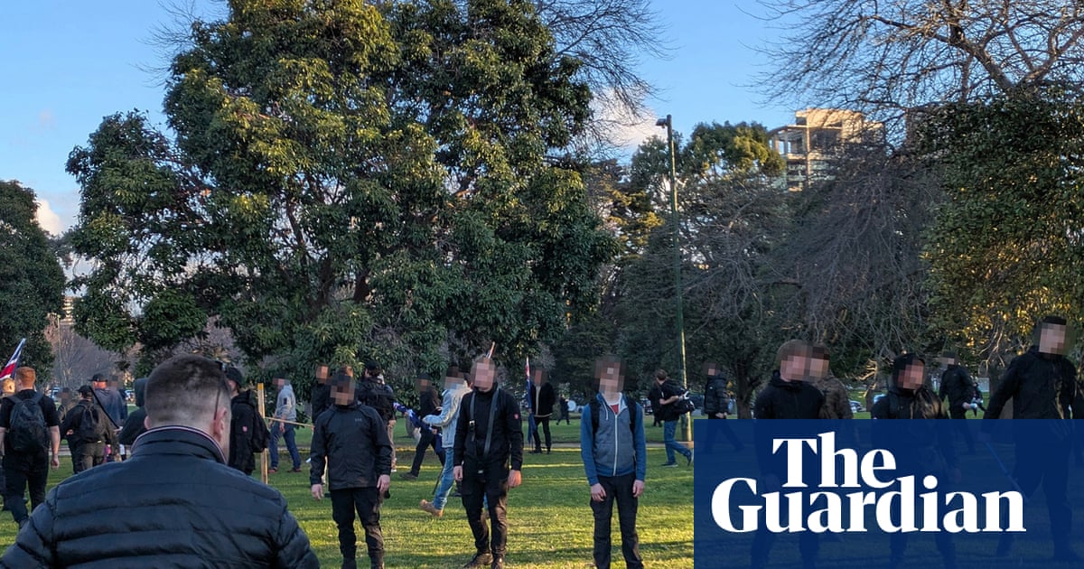Neo-Nazis attack Indigenous protest site after anti-immigration rally in Melbourne as officer allegedly assaulted in Sydney