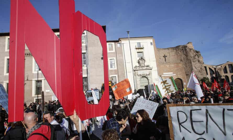 People march in support of the no campaign ahead of the referendum.