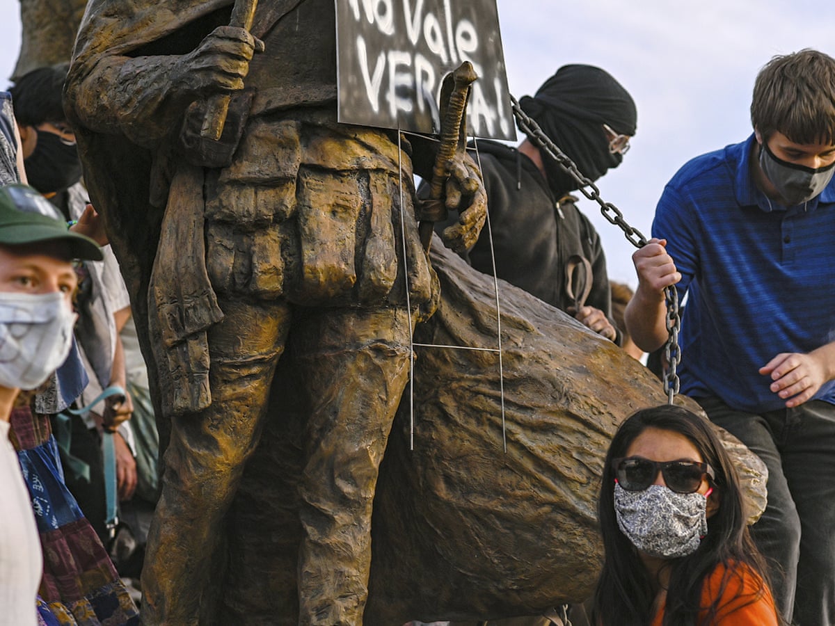 Man Shot As New Mexico Protesters Try To Remove Spanish