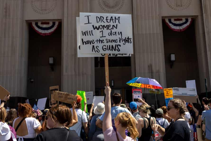 Hundreds of people in Detroit rallied for women’s rights, May 2022.