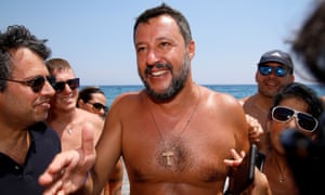 Assist me to cease Salvini: Renzi introduces himself because the savior of Italy | World Information 1 Matteo Salvini meets supporters on the beach in the Sicilian city of Taormina.