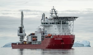 The MPV Everest on water