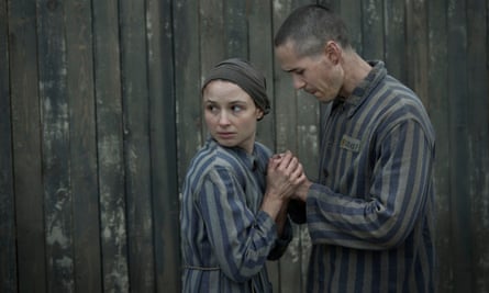 Jonah Hauer-King as Lali Sokolov & Anna Próchniak as Gita Furman in The Tattooist of Auschwitz.