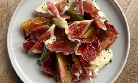 plate of ham, figs and brie