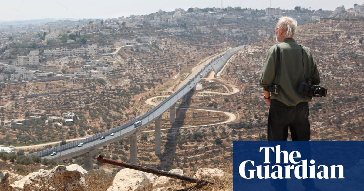 Barriers, barbed wire and borders in the head: Josef Koudelkas Holy Land