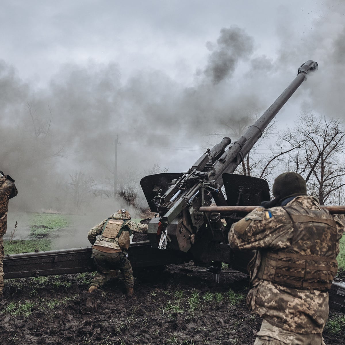 Russia-Ukraine war, as it happened: Kyiv accuses Putin of breaking his own ceasefire | Ukraine | The Guardian