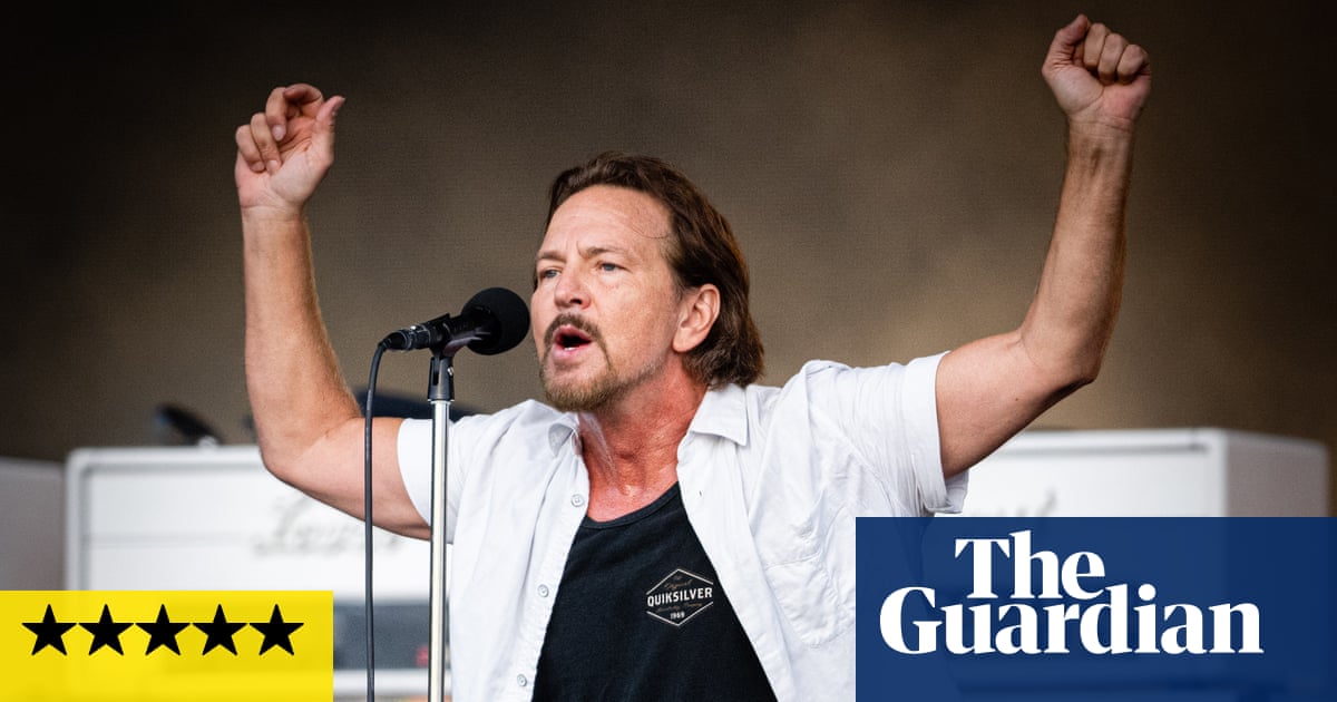 Pearl Jam review – a sensitive, subversive new vision for classic rock