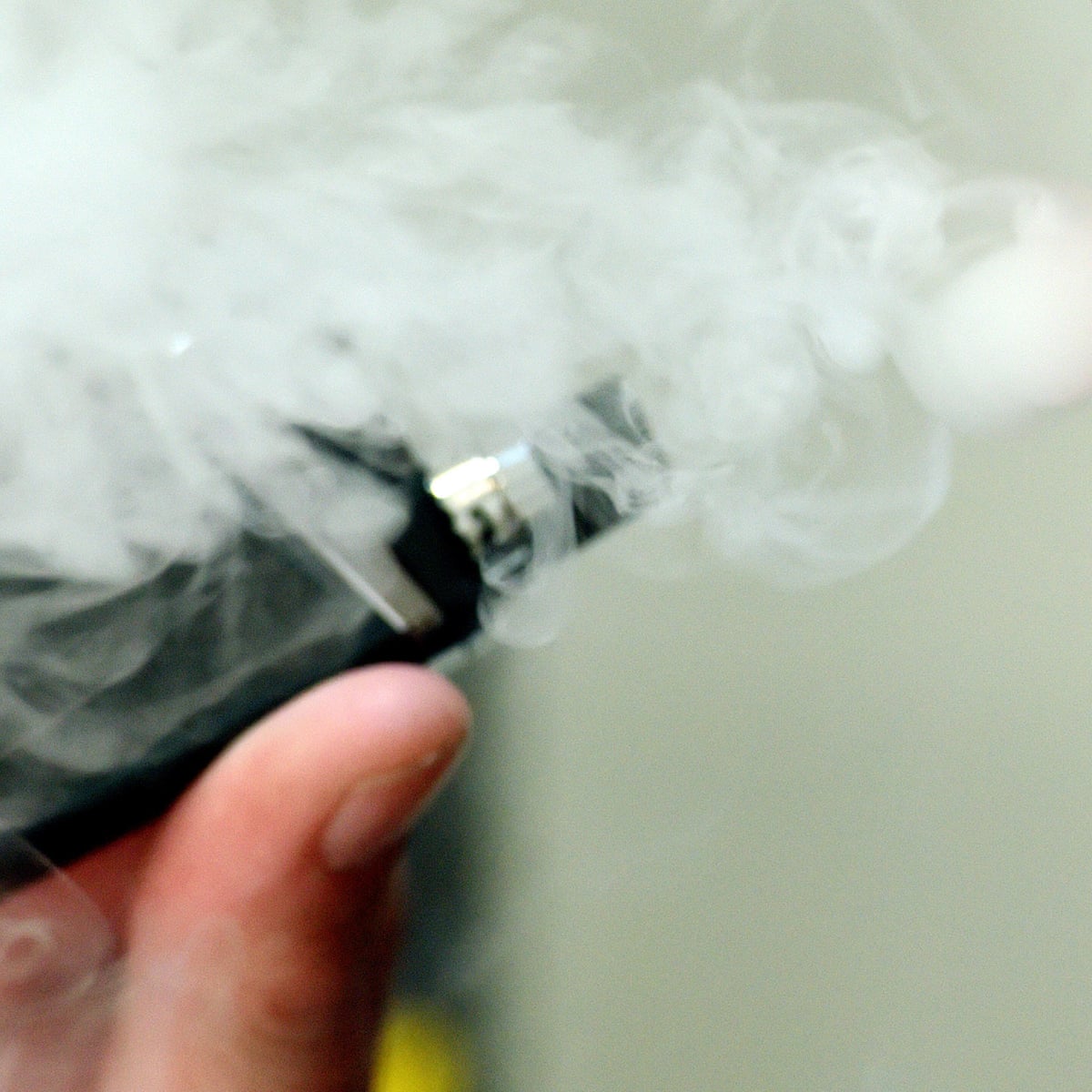 Ending easy access to harmful vapes will prevent another generation of Australians becoming addicted | Becky Freeman | The Guardian Ending easy access to harmful vapes will prevent another generation of Australians becoming addicted | Becky Freeman | The Guardian