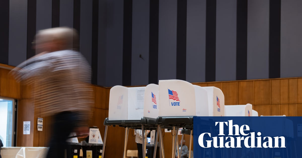 As midterms loom, Trump and his allies try to change the subject