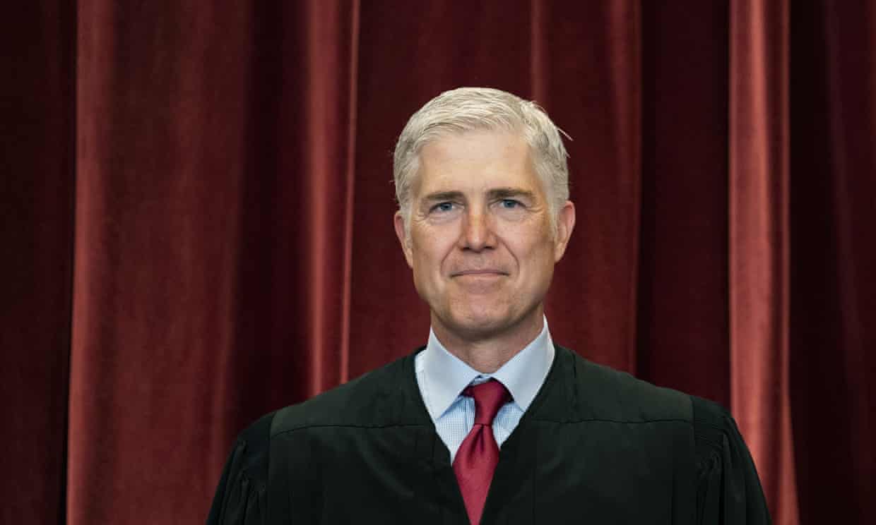 Gorsuch urged to recuse himself from supreme court case over ties to oil baron (theguardian.com)