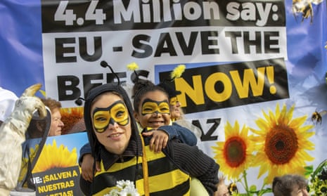 People protest ahead of the historic EU vote on a full neonic-ban at Place Schuman in Brussels, Belgium.