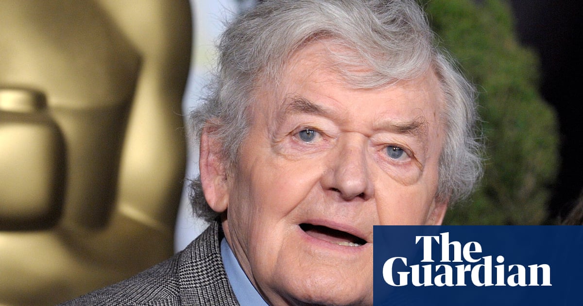 Hal Holbrook, Deep Throat in All the Presidents Men, dies aged 95