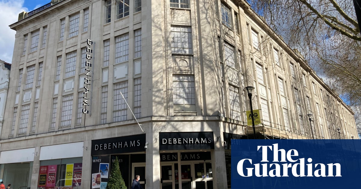 Gloucestershire University buys Debenhams store to use as lecture halls
