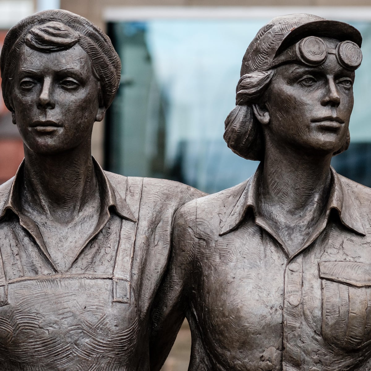 Featured image of post Female Sculptors - Couple of female sculptors working with ice saw at international winter festival hyperborea 2014 in petrozavodsk, russia on february 20.